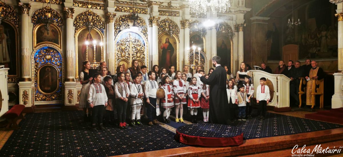Seară de colinde la Catedrala istorică, oferită de copiii parohiei Arad-Centru